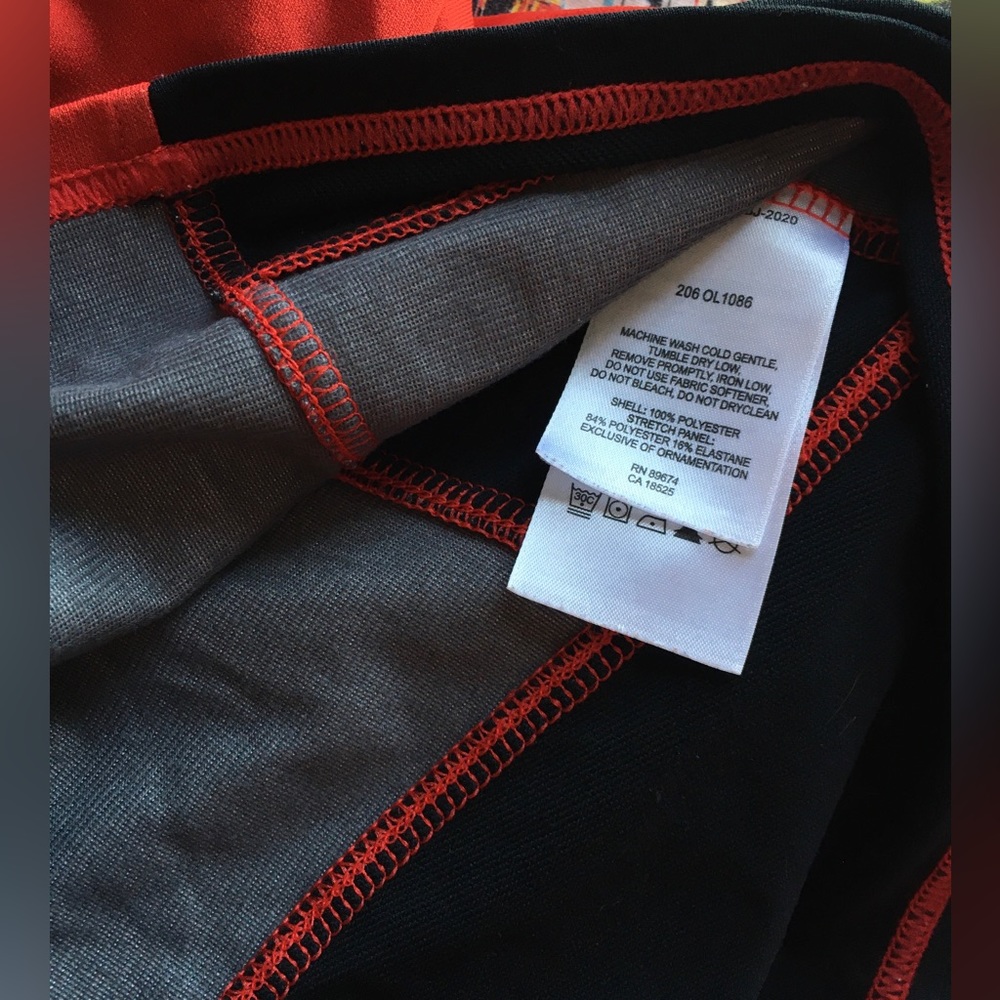 Mountain Hardwear Windstopper Tech Pullover With … - image 5